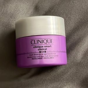 Clinique Smart Clinical Multi-dimensional Age Transformer